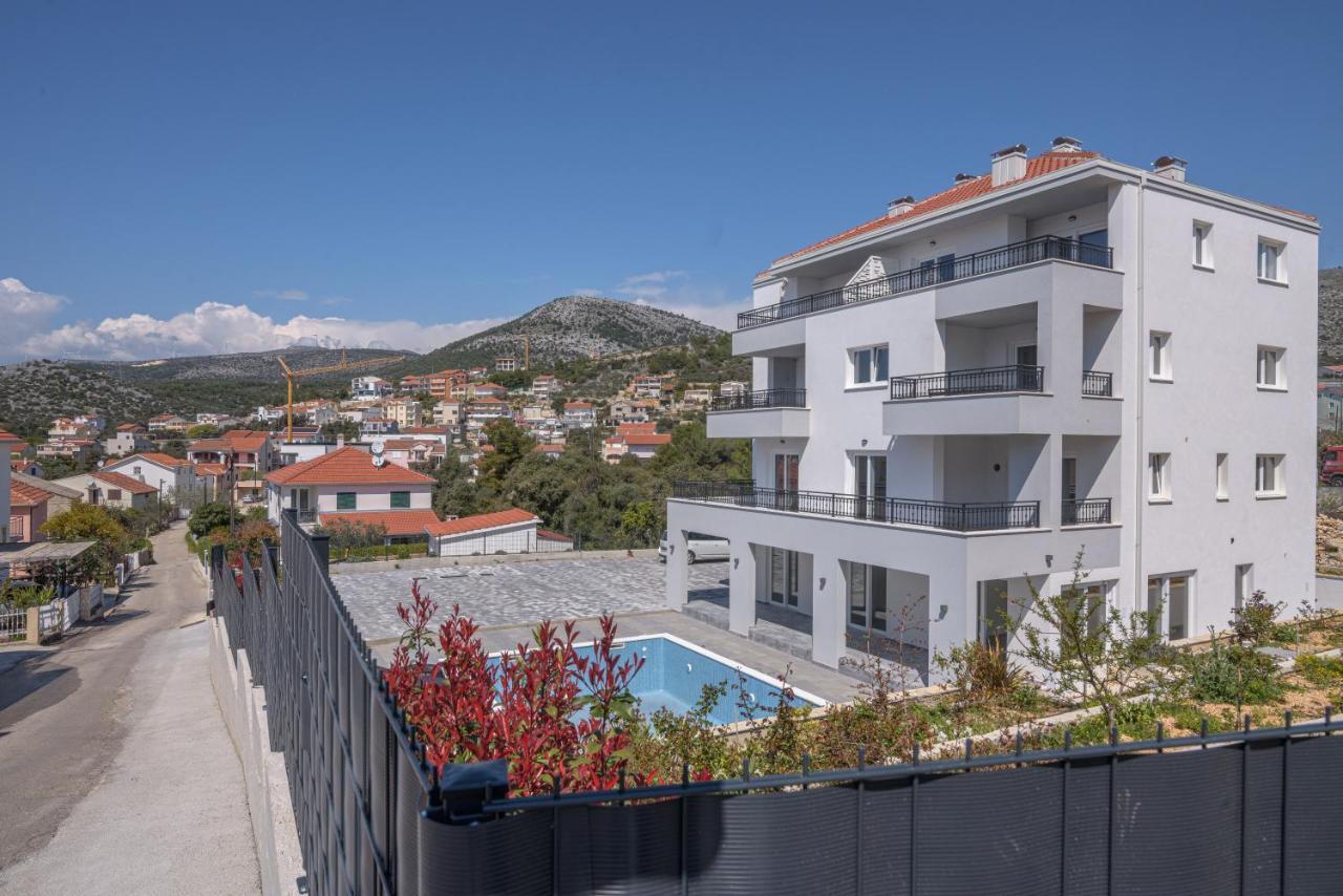 Villa Barbara & Zoran With Heated Swimming Pool Seget Vranjica Buitenkant foto